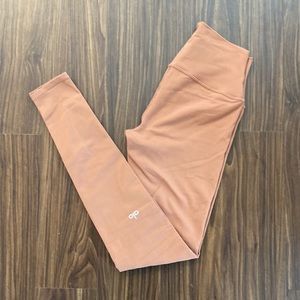 Alo High-Waist Airbrush Legging - Chestnut